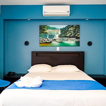Hotel Luckys San Isidro De El General Ngoại thất bức ảnh