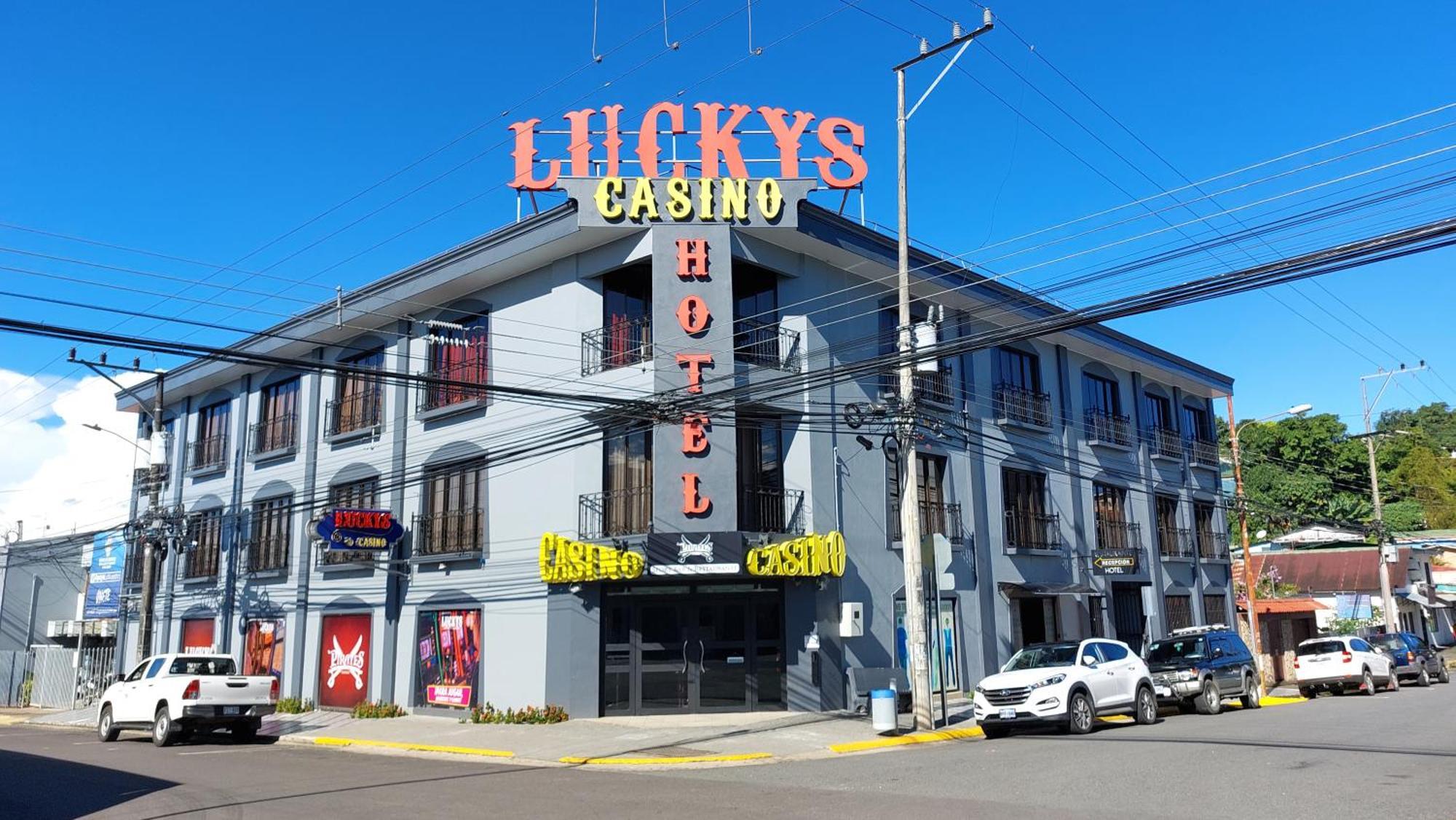 Hotel Luckys San Isidro De El General Ngoại thất bức ảnh