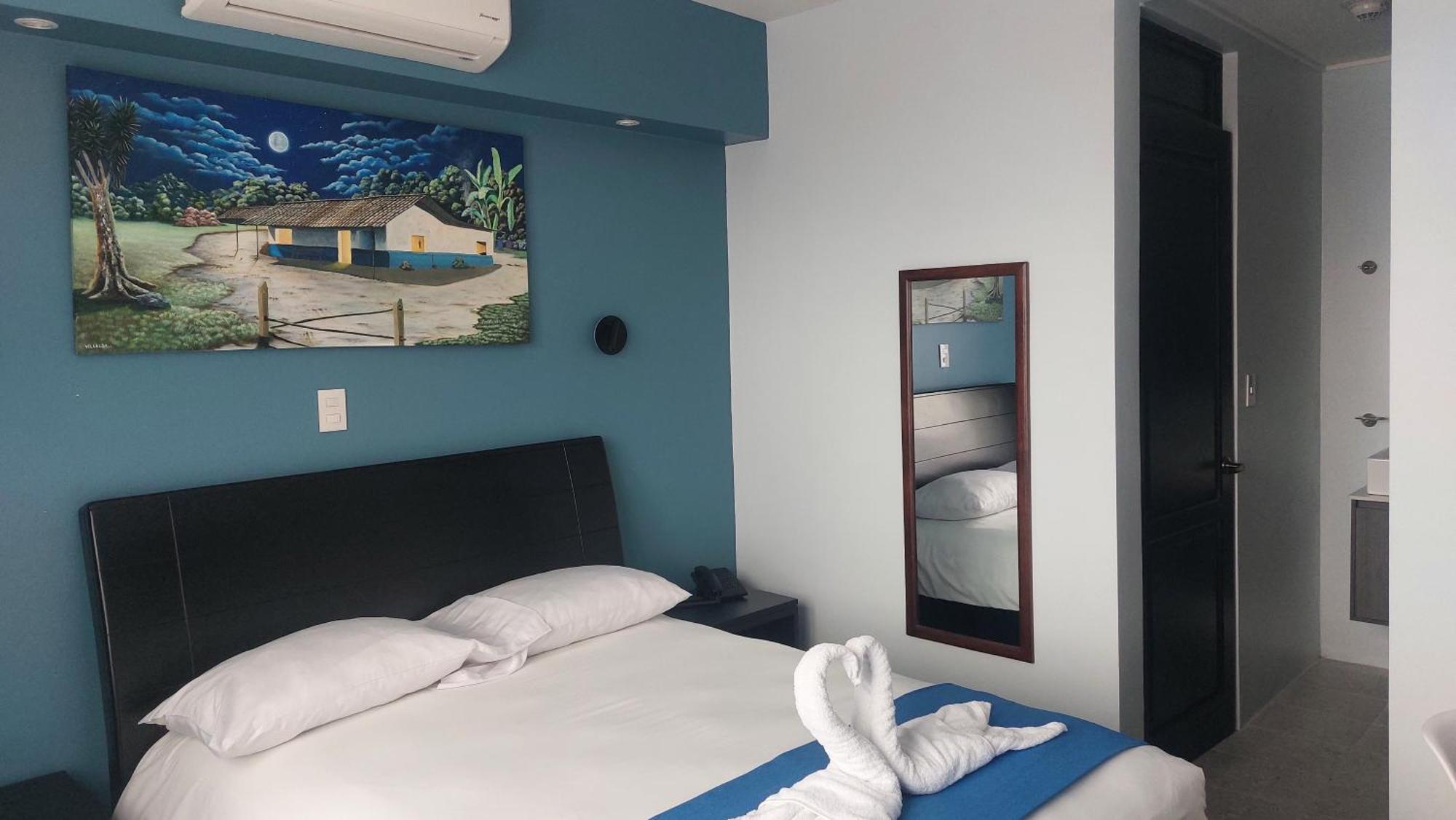 Hotel Luckys San Isidro De El General Ngoại thất bức ảnh