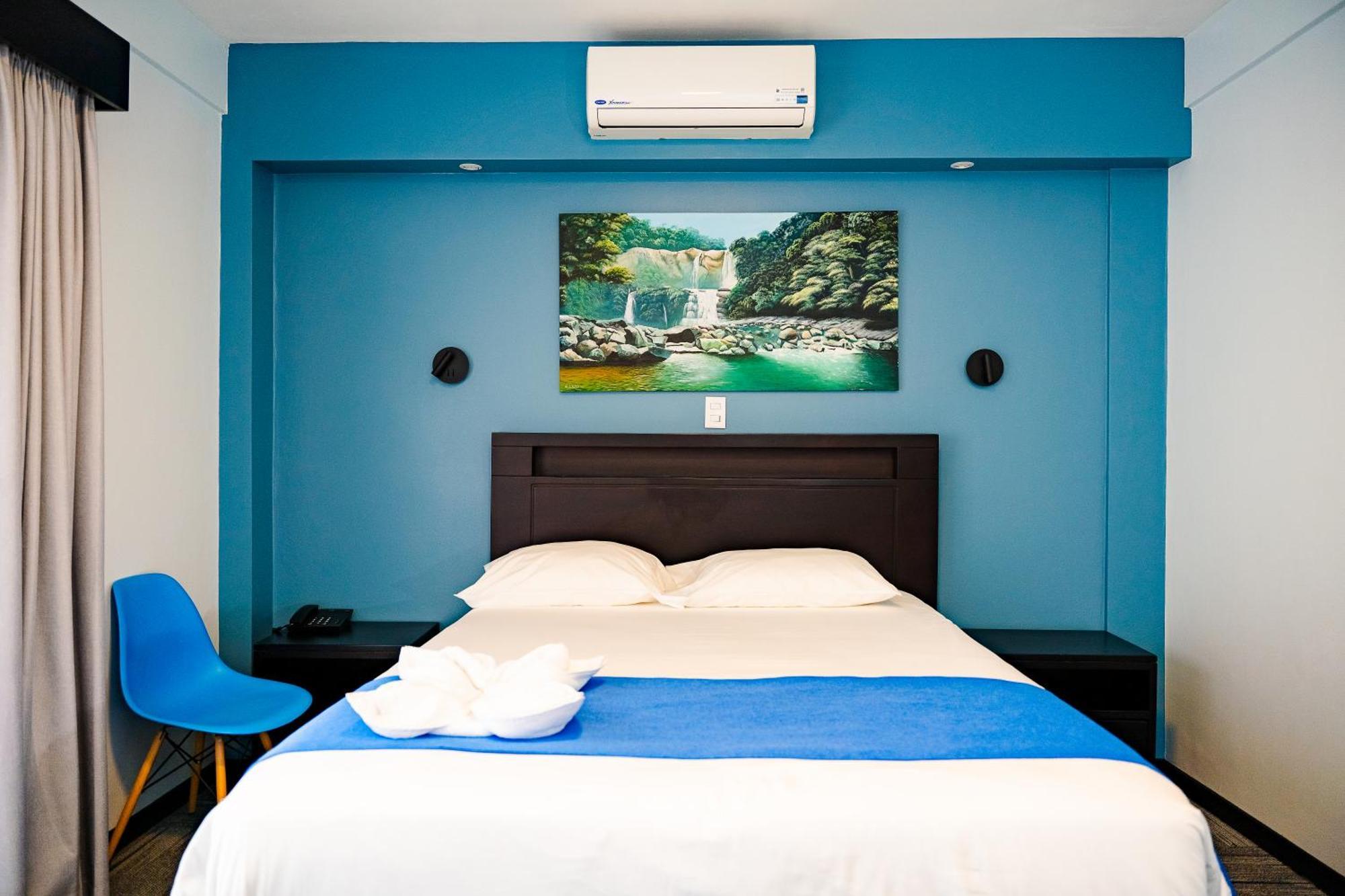 Hotel Luckys San Isidro De El General Ngoại thất bức ảnh